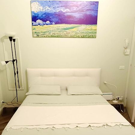 Monolocale Salvia Self Check In Apartment Pavia Bagian luar foto
